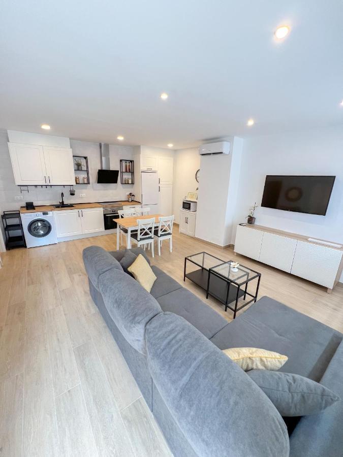 Lovely Flat Torremolinos Center 2 Bedrooms ภายนอก รูปภาพ